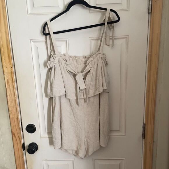 Linen Cream Romper Small - Picture 1 of 3